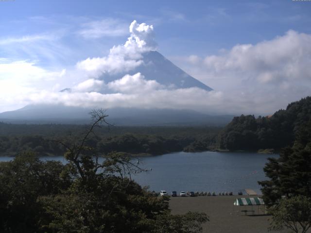 精進湖からの富士山