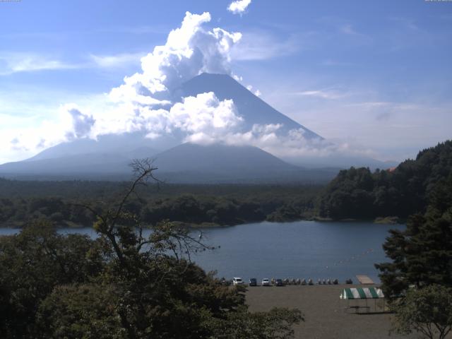 精進湖からの富士山
