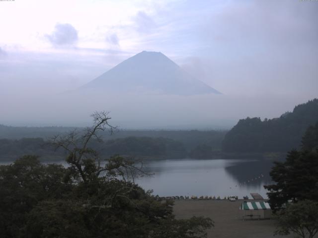 精進湖からの富士山