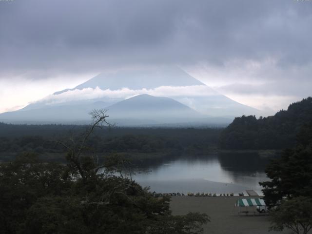 精進湖からの富士山