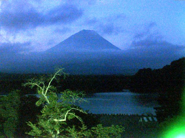 精進湖からの富士山
