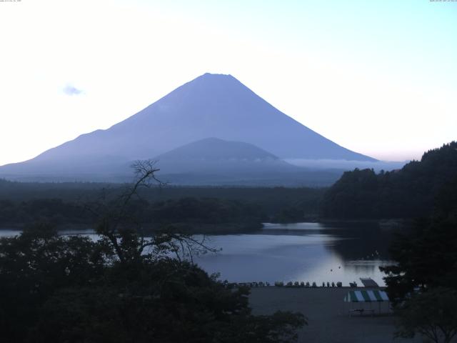 精進湖からの富士山