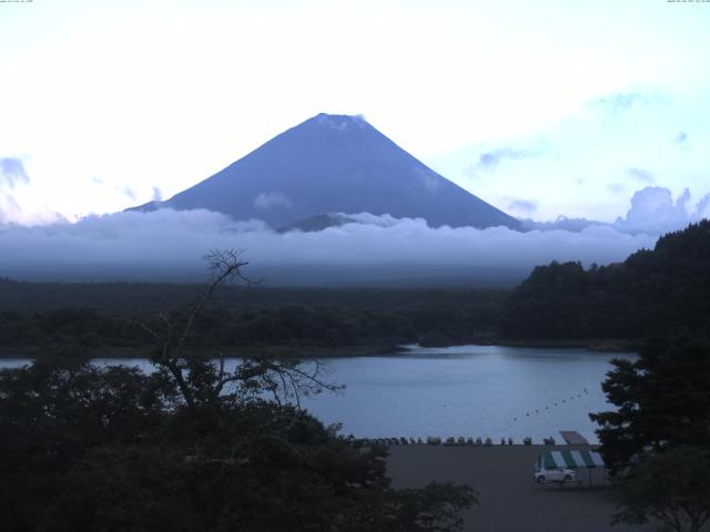 精進湖からの富士山
