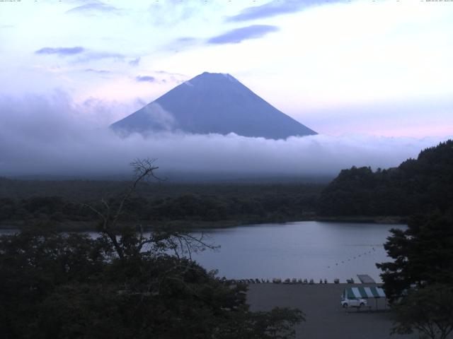 精進湖からの富士山