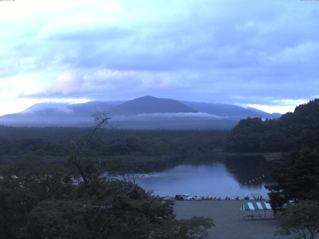 精進湖からの富士山