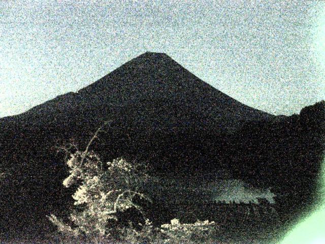 精進湖からの富士山