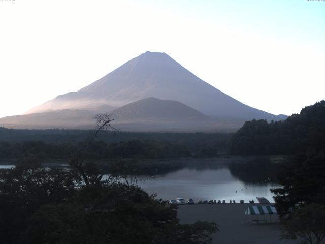 精進湖からの富士山
