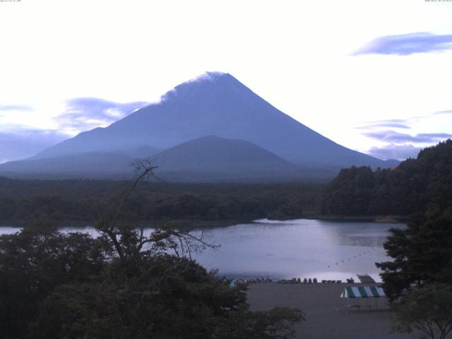 精進湖からの富士山