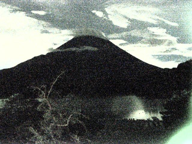精進湖からの富士山
