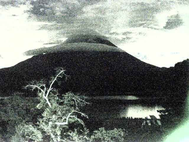 精進湖からの富士山