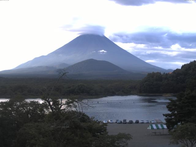 精進湖からの富士山