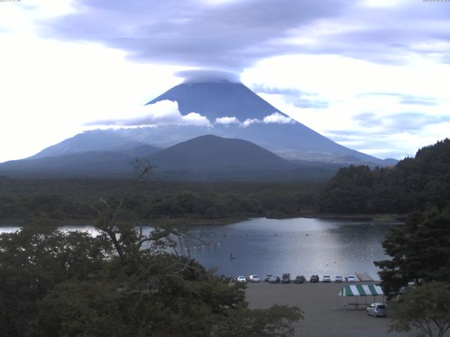 精進湖からの富士山