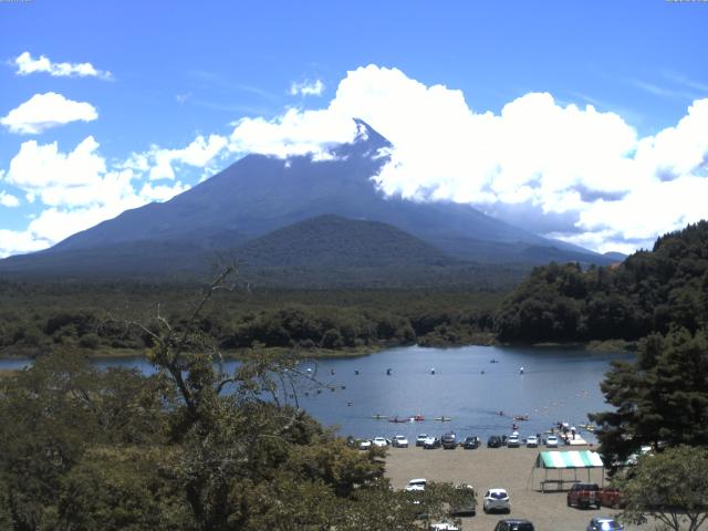 精進湖からの富士山