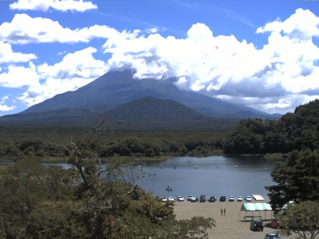 精進湖からの富士山