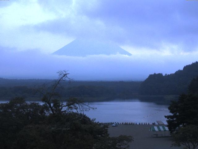 精進湖からの富士山