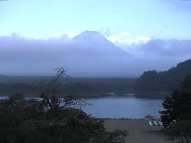 精進湖からの富士山