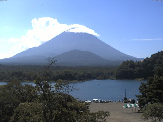精進湖からの富士山
