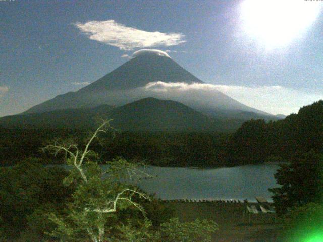 精進湖からの富士山