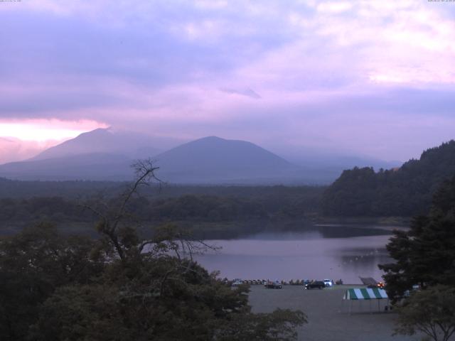 精進湖からの富士山
