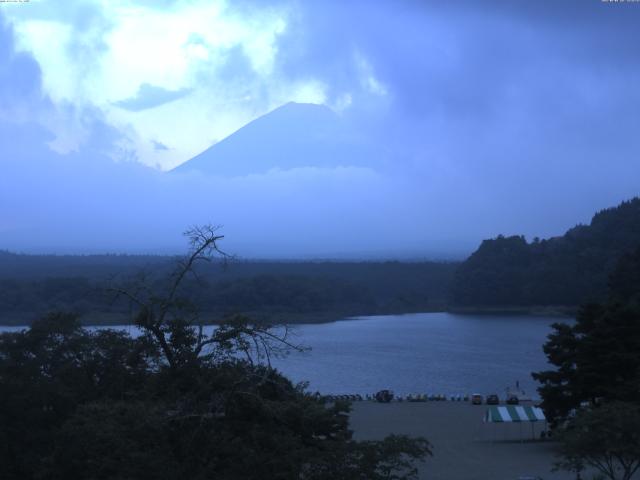 精進湖からの富士山