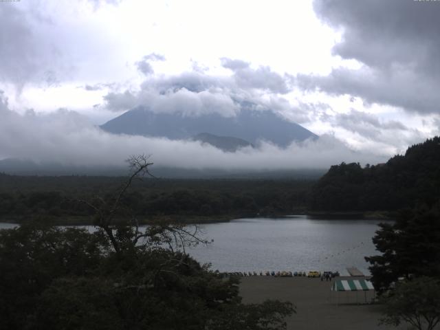 精進湖からの富士山