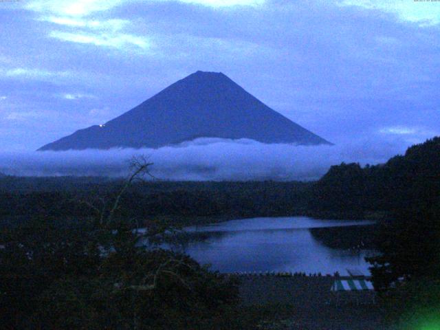 精進湖からの富士山