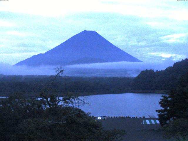 精進湖からの富士山