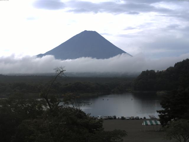精進湖からの富士山