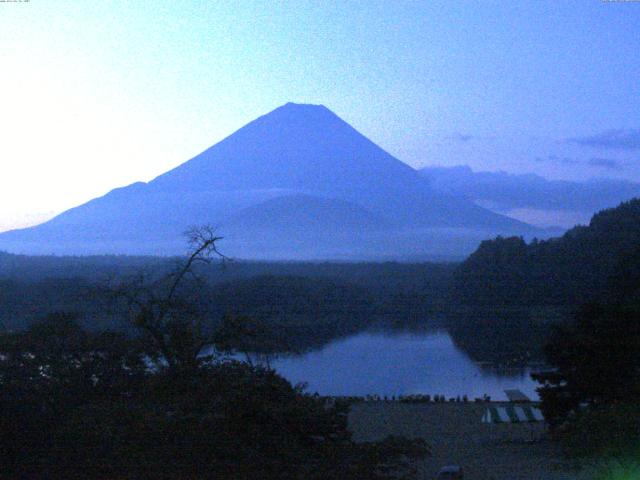 精進湖からの富士山