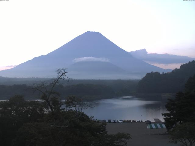 精進湖からの富士山