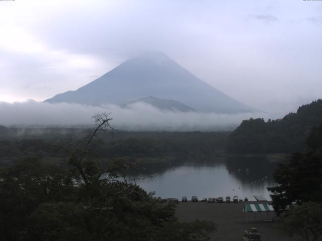 精進湖からの富士山