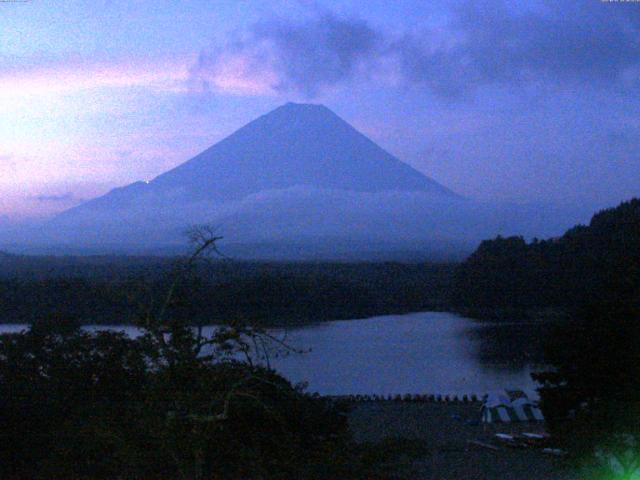 精進湖からの富士山