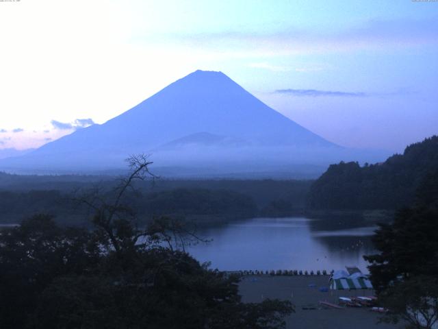 精進湖からの富士山
