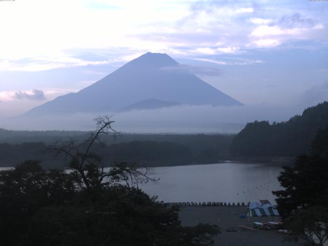 精進湖からの富士山