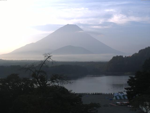 精進湖からの富士山