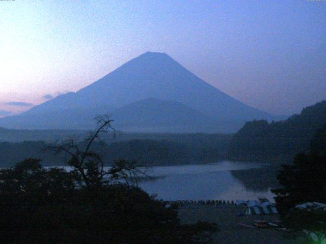 精進湖からの富士山