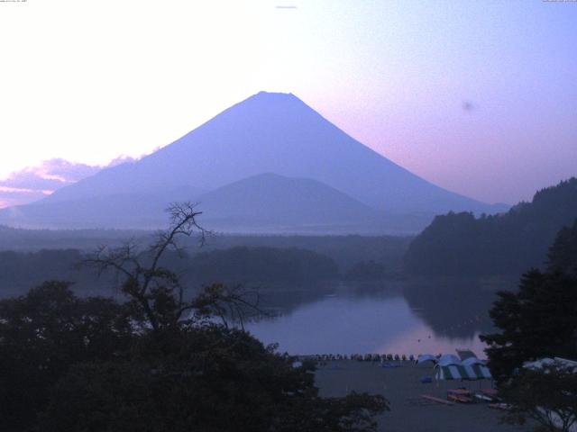 精進湖からの富士山