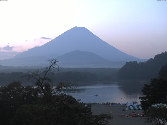 精進湖からの富士山