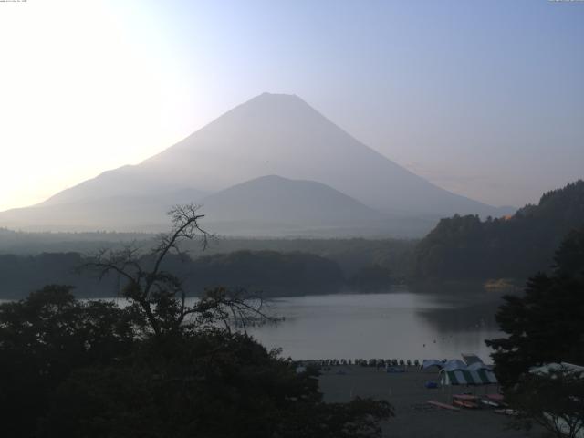 精進湖からの富士山