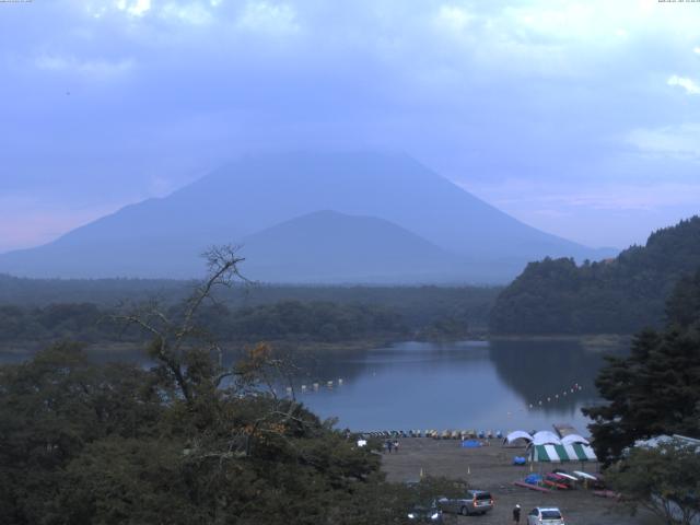 精進湖からの富士山