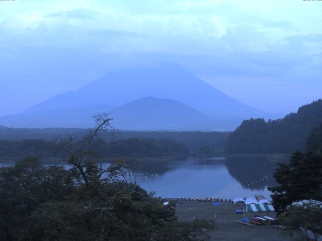 精進湖からの富士山