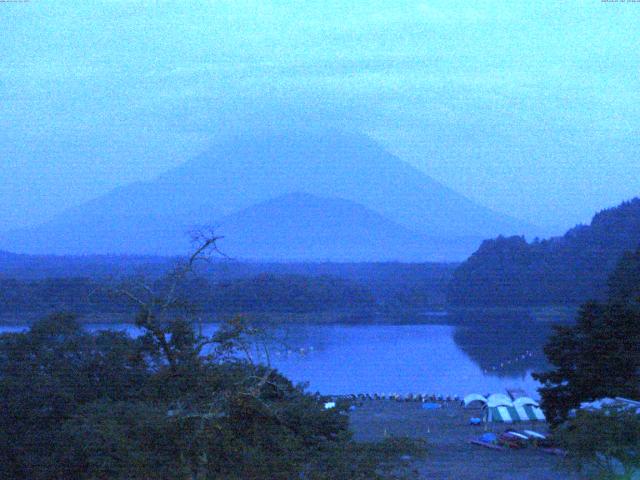 精進湖からの富士山
