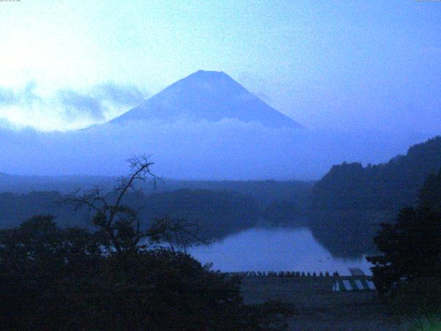 精進湖からの富士山