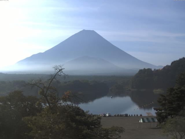 精進湖からの富士山