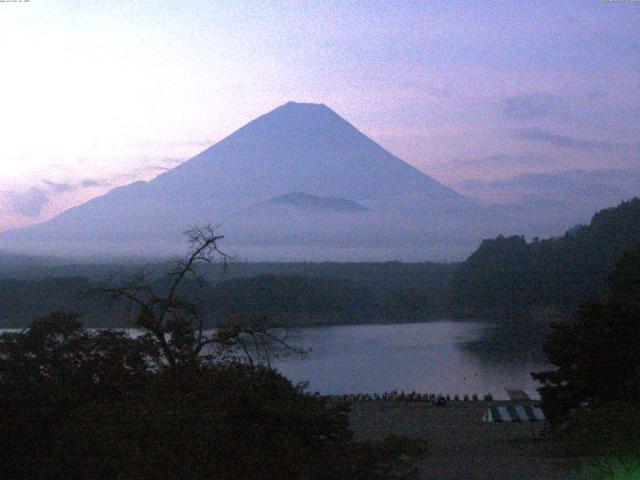 精進湖からの富士山