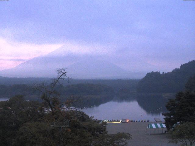 精進湖からの富士山