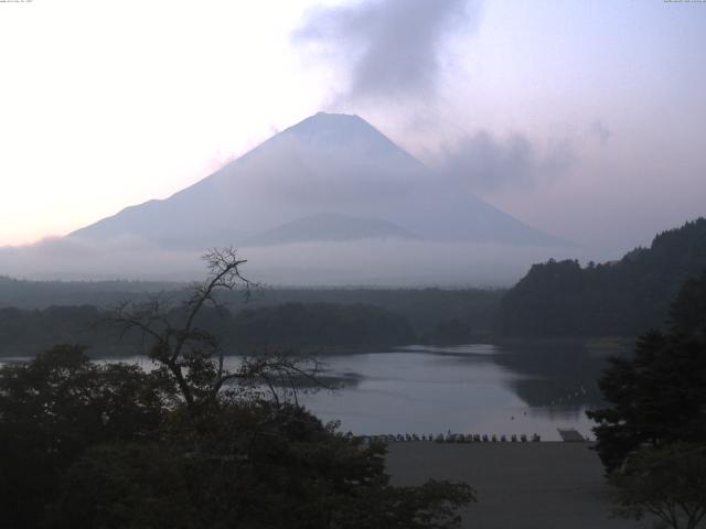 精進湖からの富士山