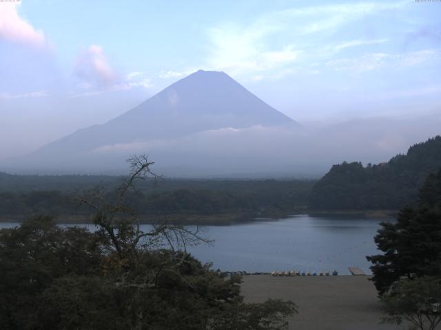 精進湖からの富士山