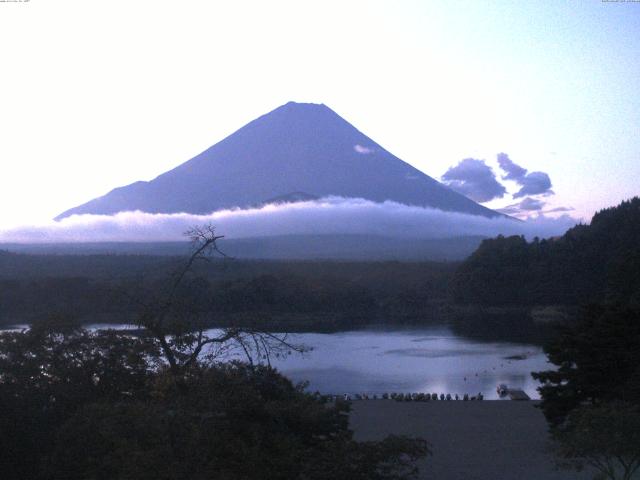 精進湖からの富士山