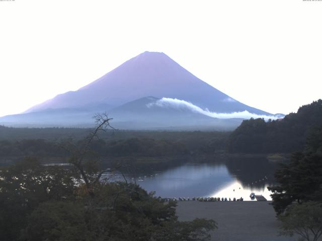 精進湖からの富士山